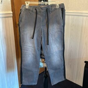 Torrid Crop Pull on Boyfriend Straight Gray/Black Stripe Jeans size 00X NWT